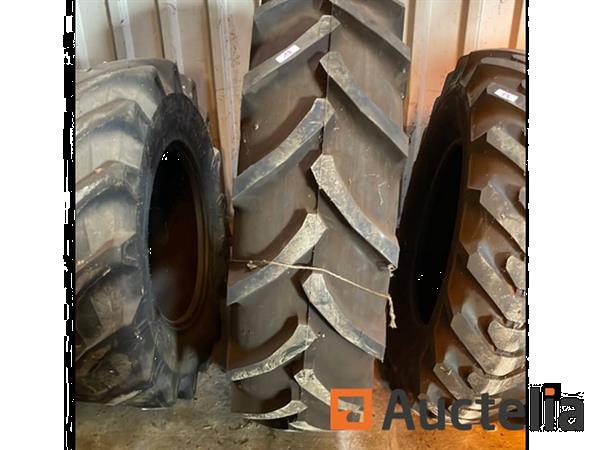 Grote foto 1x traktorband pirelli 16.9x28 agrarisch wielen