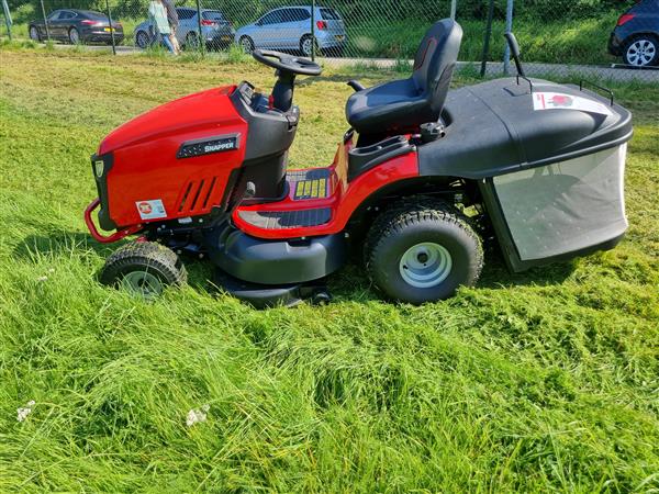 Grote foto snapper rpx210 zitmaaier met opvangbak. nieuw tuin en terras zitmaaiers