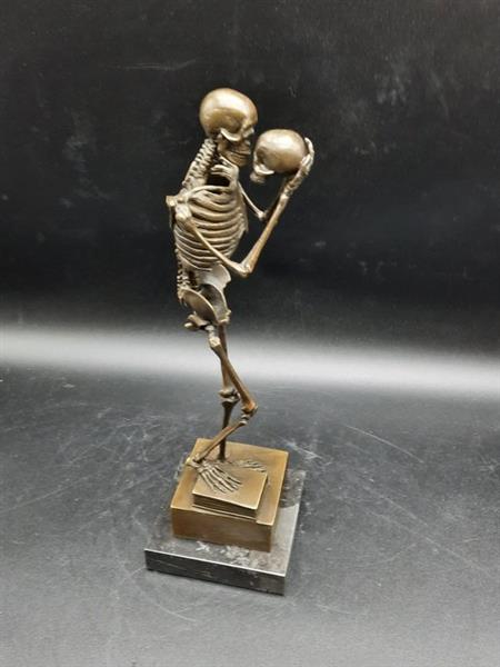 Grote foto beeld large bronze skeleton with skull 32 cm brons marmer antiek en kunst curiosa en brocante