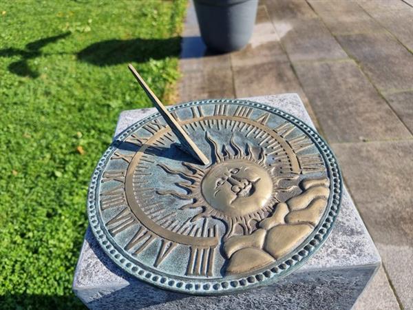 Grote foto zonnewijzer brons handgemaakt brons antiek en kunst curiosa en brocante
