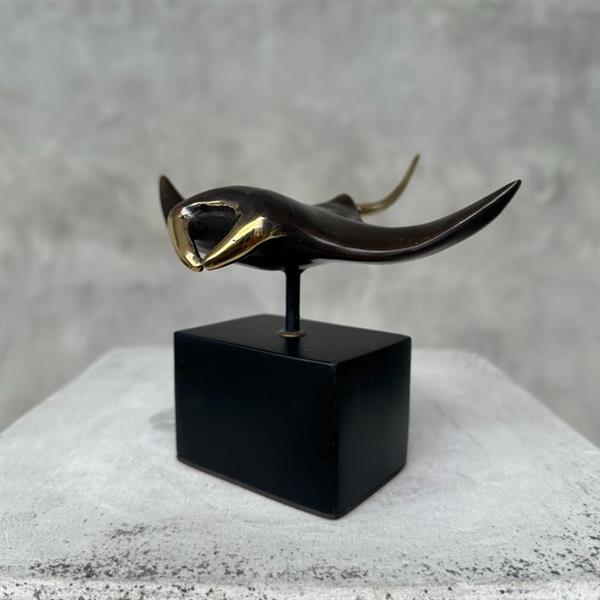Grote foto sculptuur no reserve price bronze manta ray sculpture on a stand with golden accents 11.5 cm antiek en kunst curiosa en brocante