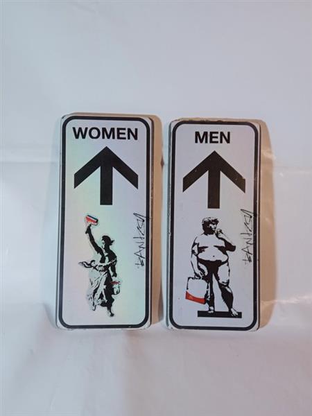 Grote foto banksy cartello wc toilette 15x35 cm catarifrangente verkeersbord metaal antiek en kunst curiosa en brocante