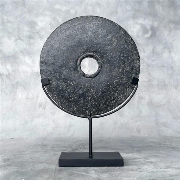 Grote foto decoratief ornament no reserve price decorative stone disc on a custom stand lava stone indo antiek en kunst curiosa en brocante