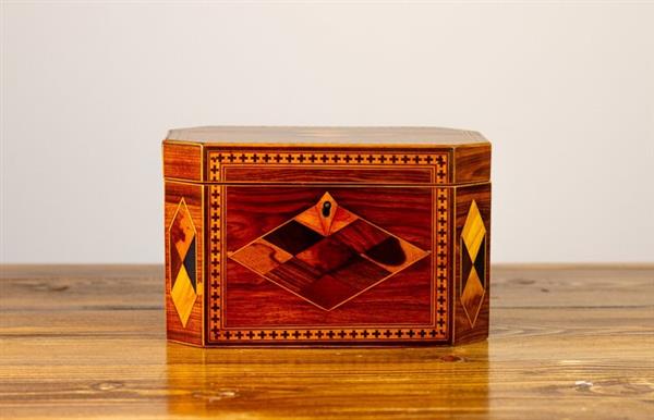 Grote foto theekistje doosje tunbridge ware 8 zijdige theebus circa 1870 hout kingwood antiek en kunst curiosa en brocante
