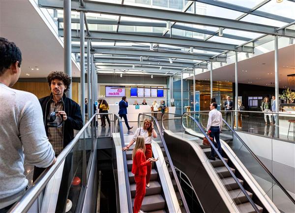 Grote foto te huur kantoorruimte schiphol boulevard 105 499 schiphol huizen en kamers bedrijfspanden