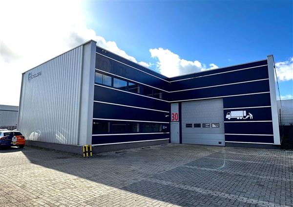 Grote foto te huur bedrijfspand klompenmakerstraat 30 hoogvliet huizen en kamers bedrijfspanden