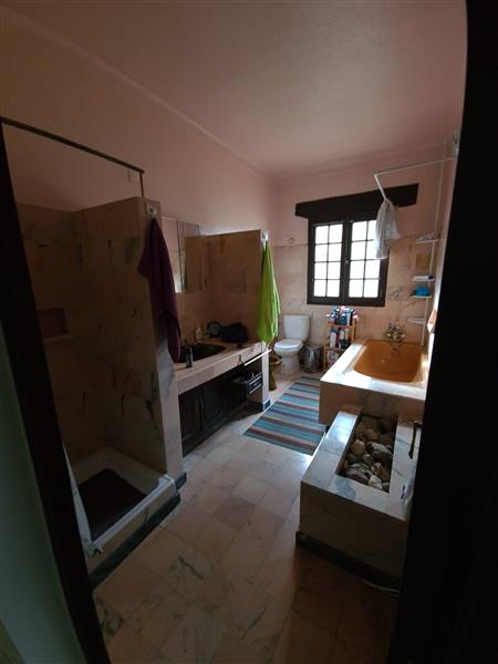Grote foto vrijstaande villa van 3 verdiepingen huizen en kamers bestaand europa