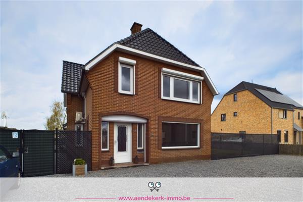 Grote foto gezinswoning met ruime tuin in elen huizen en kamers vrijstaand