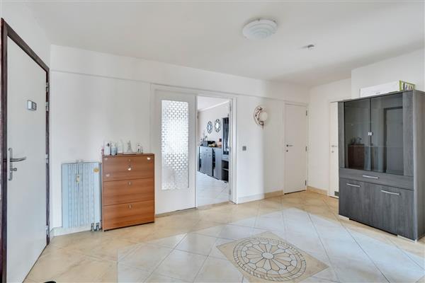 Grote foto appartement met veel troeven huizen en kamers appartementen en flat