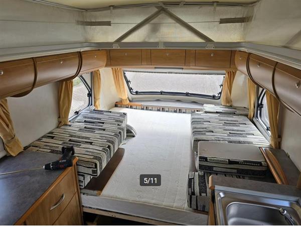 Grote foto eriba future 480 s 2000 hefdak vast bed caravans en kamperen caravans
