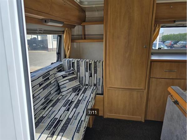Grote foto eriba future 480 s 2000 hefdak vast bed caravans en kamperen caravans