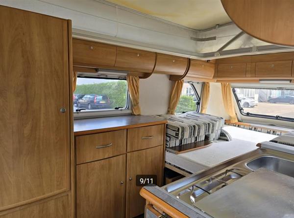 Grote foto eriba future 480 s 2000 hefdak vast bed caravans en kamperen caravans