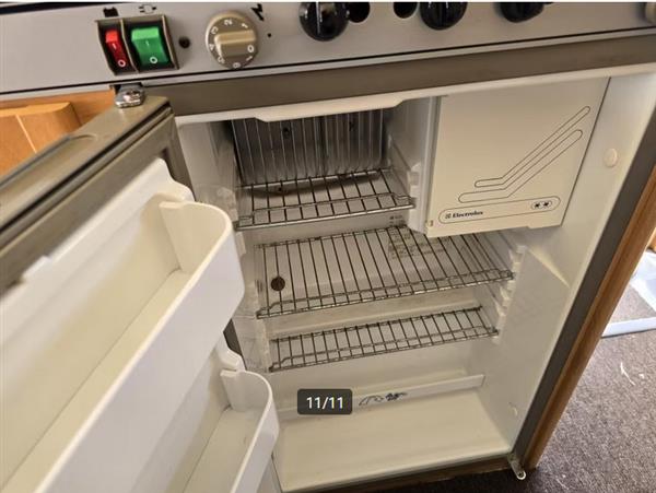 Grote foto eriba future 480 s 2000 hefdak vast bed caravans en kamperen caravans