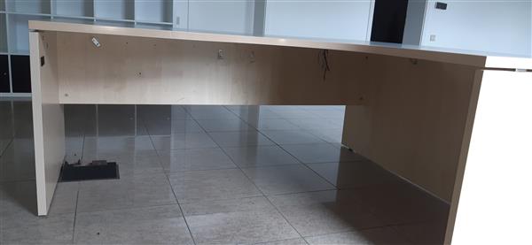 Grote foto houten hoekbureau ladekast aanpassing zakelijke goederen kantoormeubilair en inrichting
