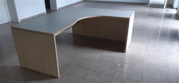 Grote foto houten hoekbureau ladekast aanpassing zakelijke goederen kantoormeubilair en inrichting