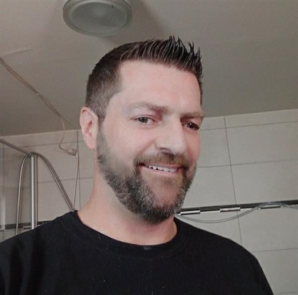 Grote foto new horny toyboy specially for only woman. erotiek escort service
