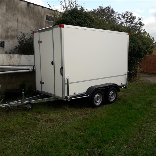 Grote foto aanhangwagen trailer met zijluik auto diversen aanhangers