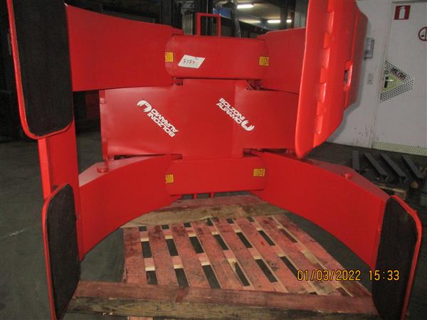 Grote foto auramo papierrollenklem splitarm agrarisch heftrucks