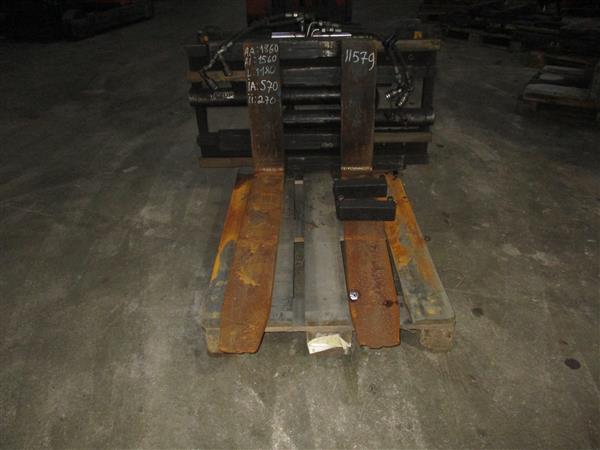 Grote foto stabau vorkenklem agrarisch heftrucks