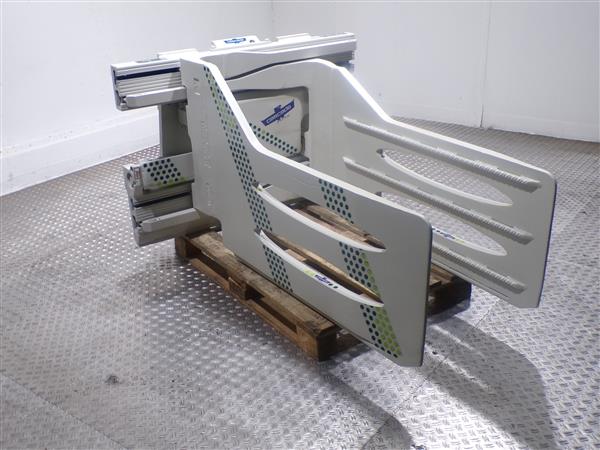 Grote foto cascade balenklem agrarisch heftrucks