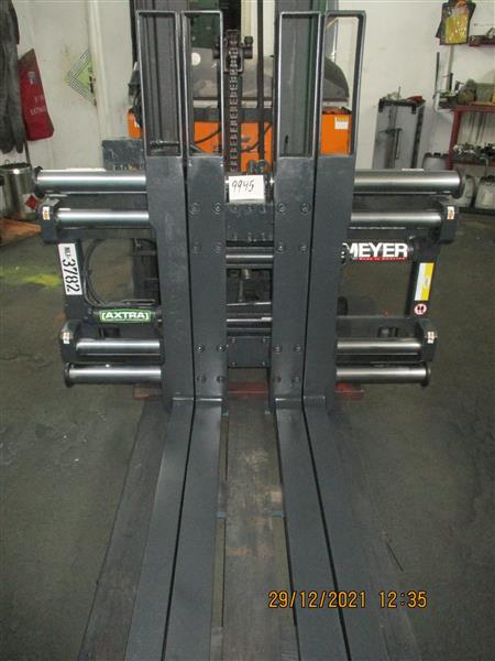 Grote foto auramo papierrollen kipklem splitarm agrarisch heftrucks