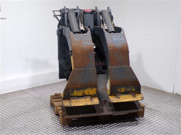 Grote foto bolzoni papierrollenklem splitarm agrarisch heftrucks