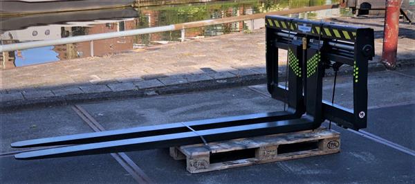 Grote foto cascade vorkversteller agrarisch heftrucks