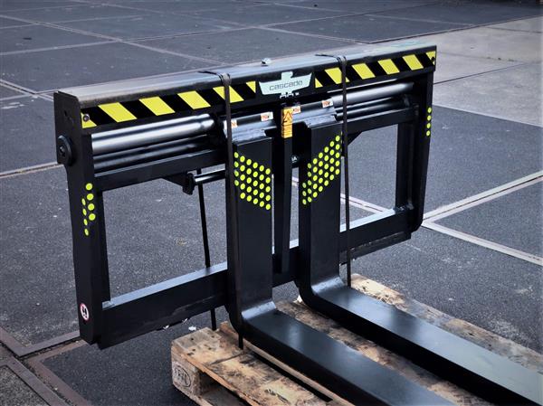 Grote foto cascade vorkversteller agrarisch heftrucks