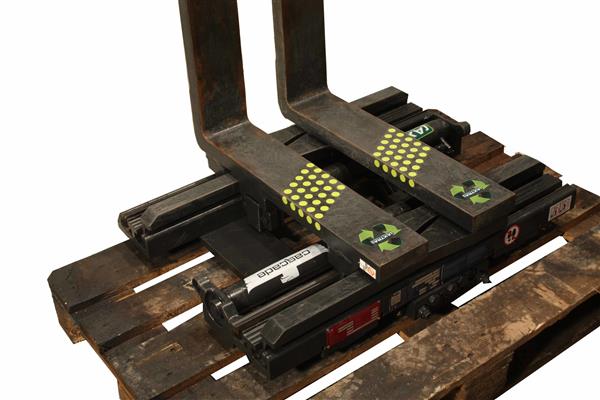 Grote foto cascade vorkenklem agrarisch heftrucks