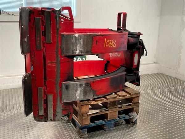 Grote foto bolzoni papierrollenklem tissue agrarisch heftrucks