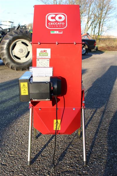 Grote foto ceccato olindo mais dorsmachine 700 kg u 230v agrarisch mechanisatie