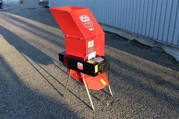 Grote foto ceccato olindo mais dorsmachine 700 kg u 230v agrarisch mechanisatie