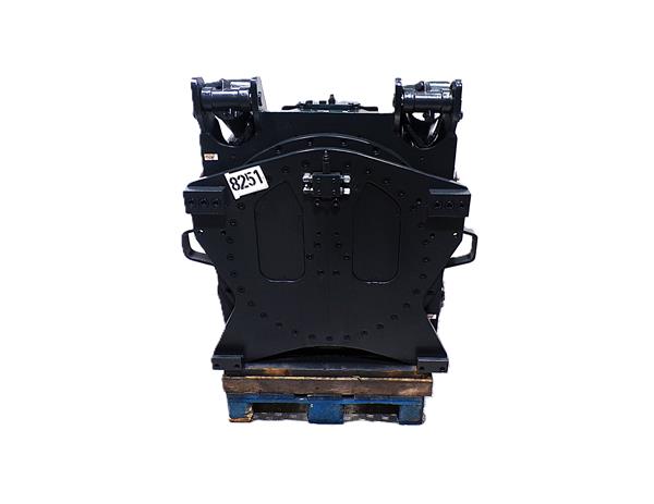 Grote foto auramo papierrollenklem splitarm agrarisch heftrucks