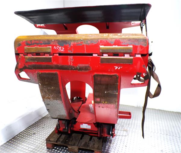 Grote foto auramo papierrollenklem tissue agrarisch heftrucks