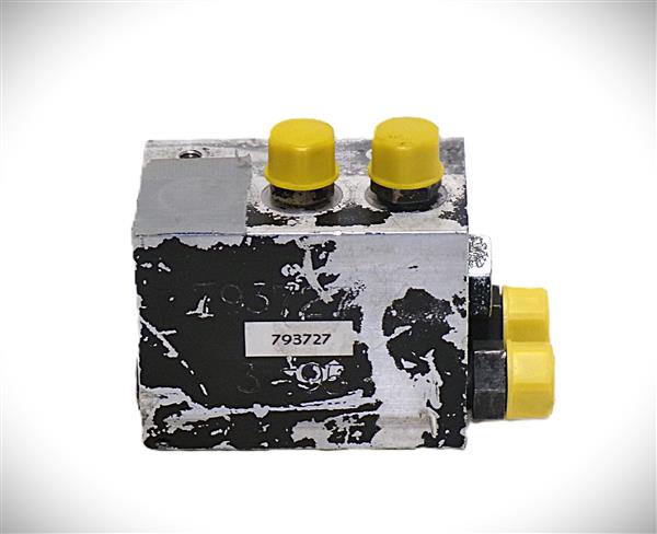 Grote foto cascade ventielblok agrarisch heftrucks