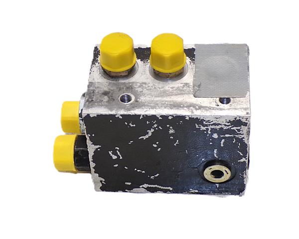 Grote foto cascade ventielblok agrarisch heftrucks