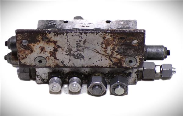 Grote foto cascade ventielblok agrarisch heftrucks