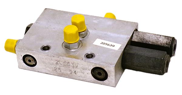 Grote foto cascade ventielblok agrarisch heftrucks