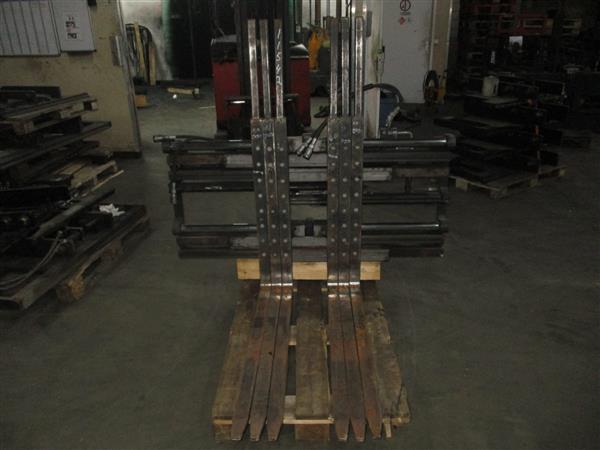 Grote foto kaup vorkenversteller triple agrarisch heftrucks