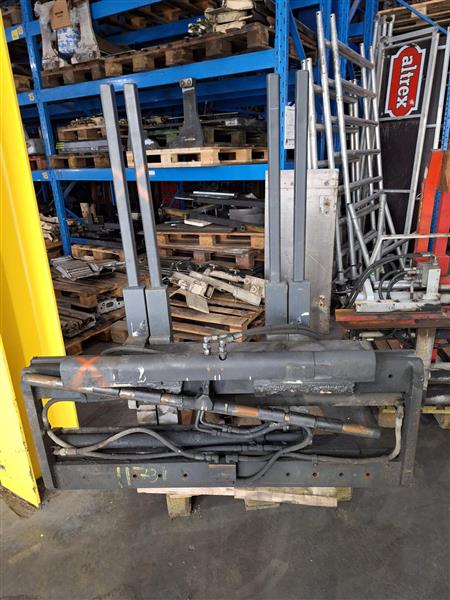 Grote foto kaup vorkenversteller dubbel agrarisch heftrucks