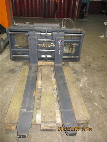 Grote foto stabau vorkversteller met schuifvorken agrarisch heftrucks