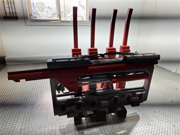 Grote foto durwen vorkenversteller dubbel agrarisch heftrucks