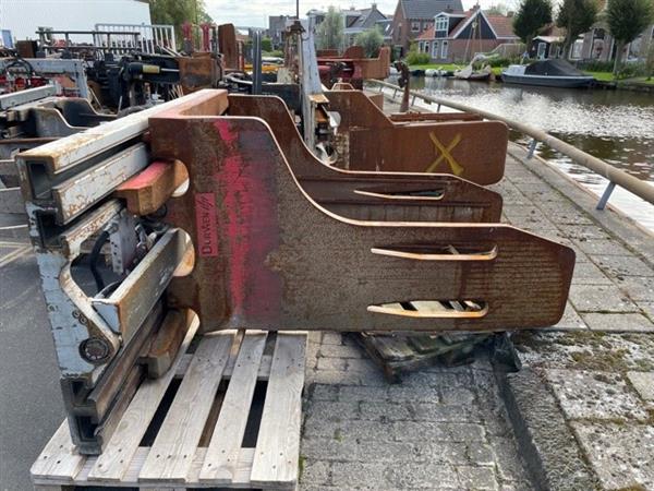 Grote foto durwen cellulose balenklem agrarisch heftrucks