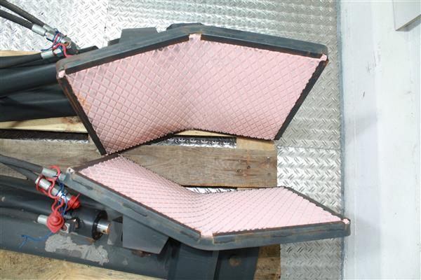 Grote foto kaup vooroverkiepende armen opschuifschoenen agrarisch heftrucks