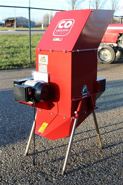 Grote foto ceccato olindo mais dorsmachine 700 kg u 230v agrarisch mechanisatie