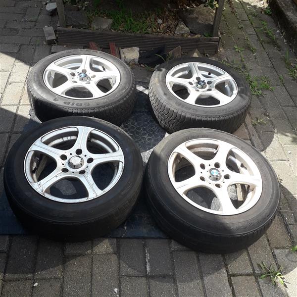 Grote foto neuswielen steunpoten remork auto onderdelen accessoire delen