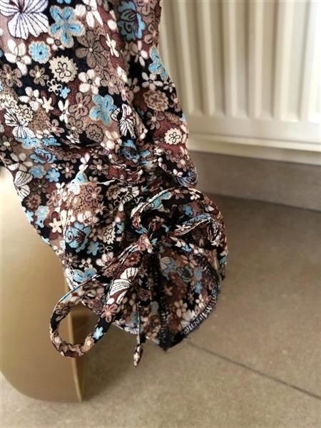 Grote foto frivole tuniekblouse in bruine tinten small kleding dames blouses en tunieken