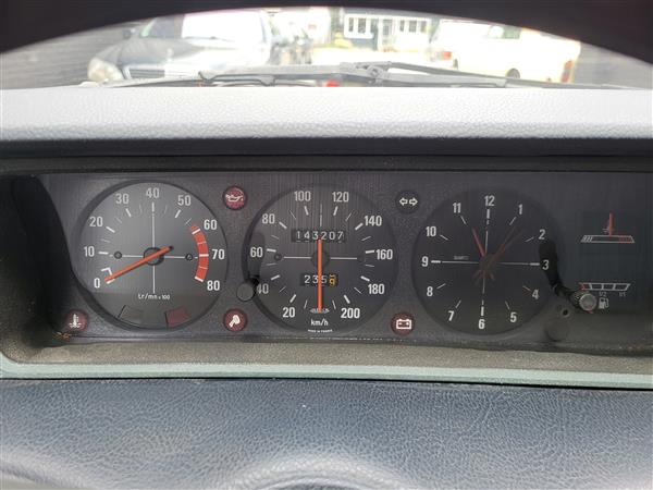 Grote foto peugeot 604 gti 5 bak bj1985 143dkm start wel auto peugeot