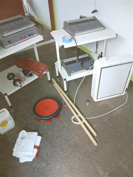 Grote foto elektrische massagetafel en kinemateriaal beauty en gezondheid massage