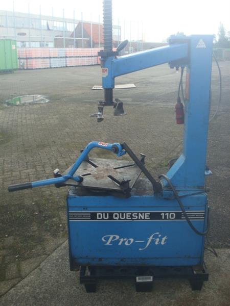 Grote foto banden demontage apparaat blauw du quesne 110 auto diversen gereedschap